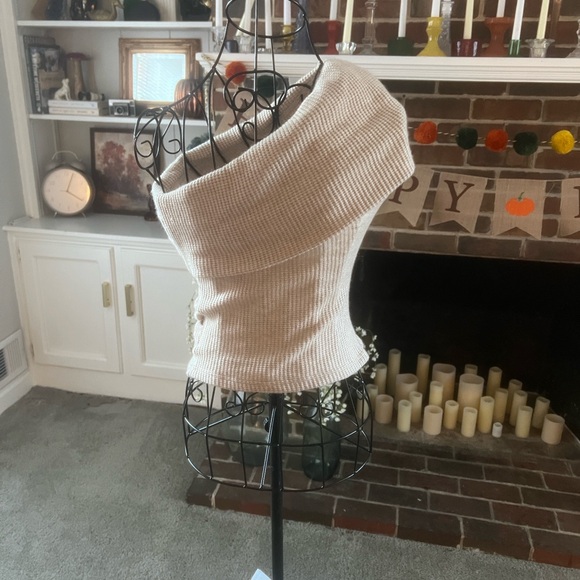 VICI Off-Shoulder Waffle Knit Sweater Top – Beige Small - Picture 4 of 6